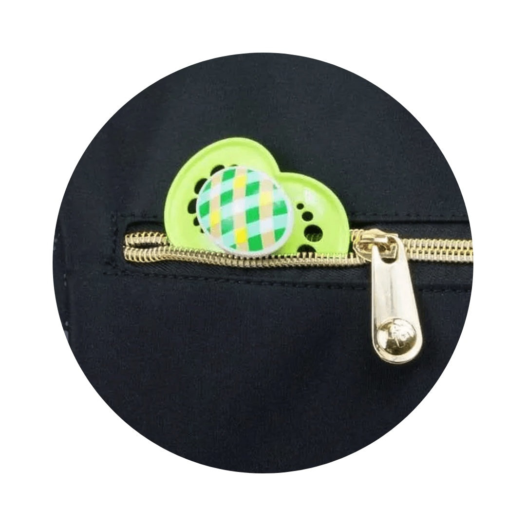 Pañalera Tipo Morral + Cambiador Fisher Price Loop Pack Negro